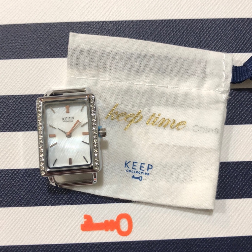 NWT. Pave Tank Time Key